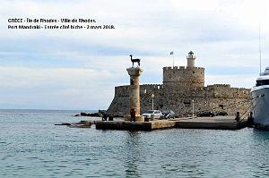 033- Rhodes ville et port d'honneur